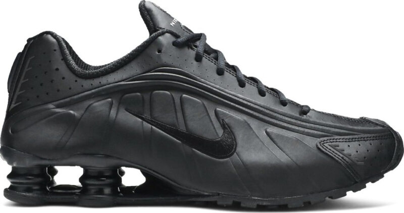 Shox R4  Triple Black  104265-044