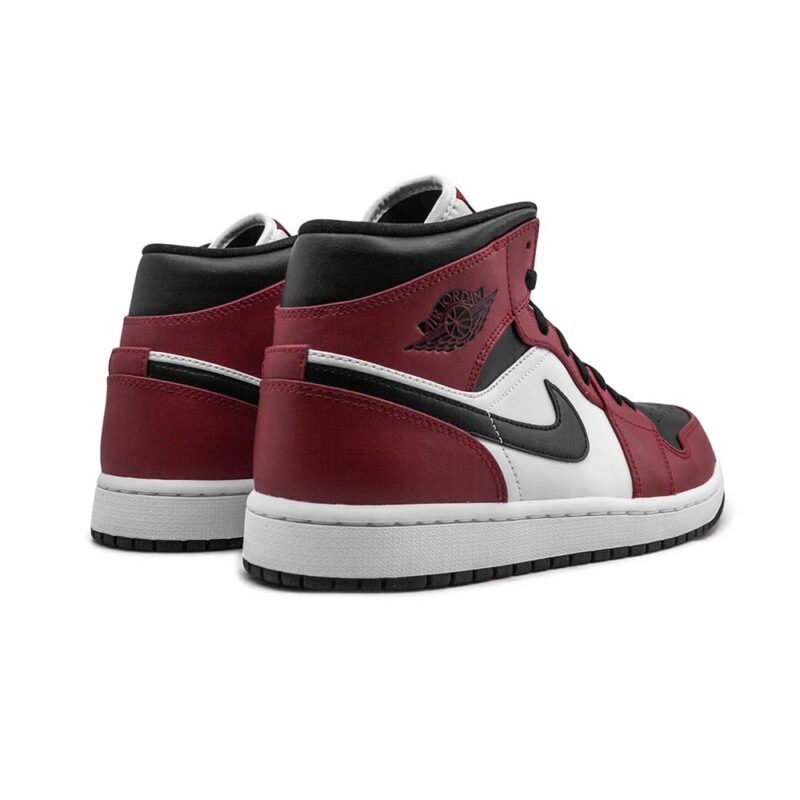 Air Jordan 1 Mid ‘Chicago Black Toe’ - Image 3