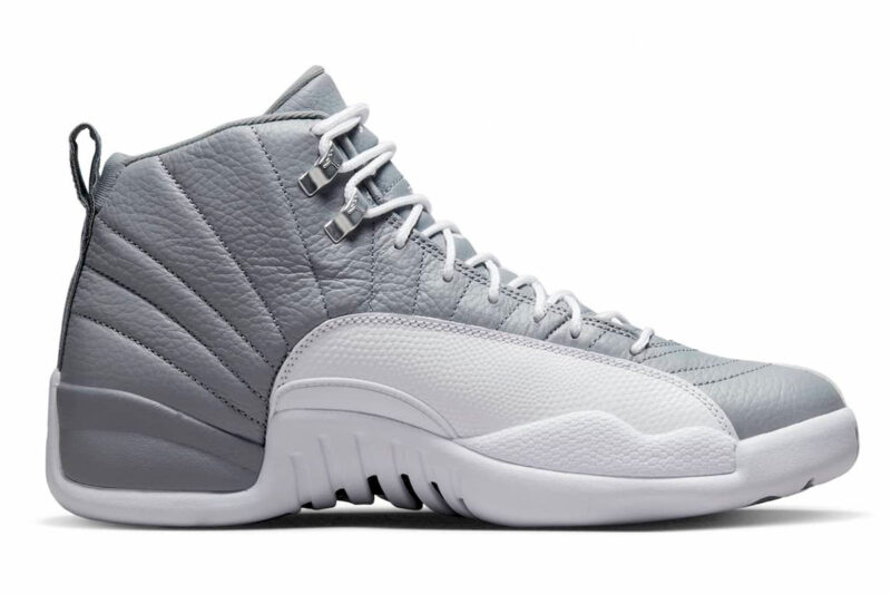 Air Jordan 12 Retro  Stealth - Image 2