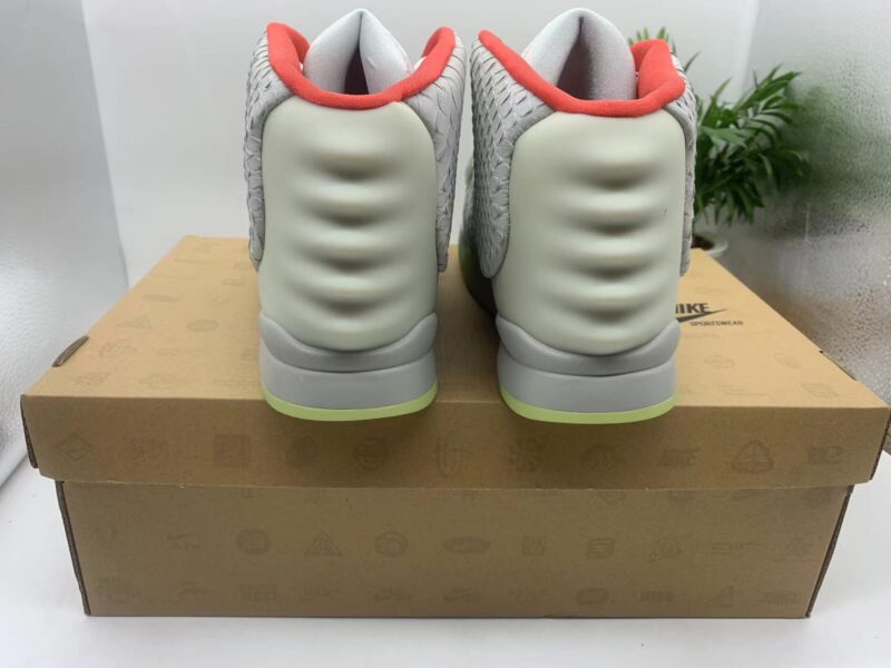 Nike Air Yeezy 2 Pure Platinum - Image 2