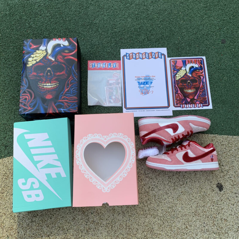 Nike SB Dunk Low StrangeLove Skateboards (Special Box) - Image 3
