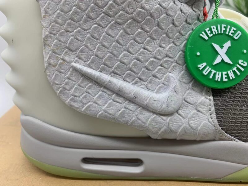 Nike Air Yeezy 2 Pure Platinum - Image 3